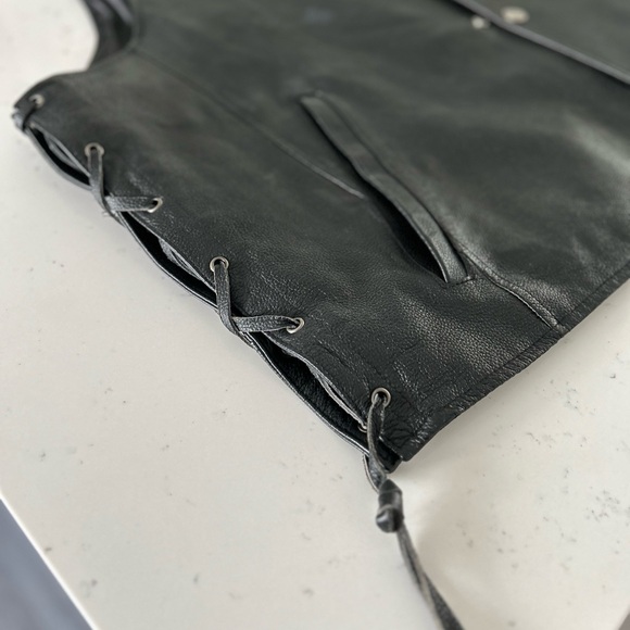 Genuine Leather Harley Davidson Vest - Picture 3 of 7